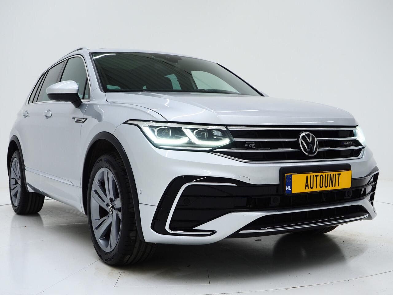 Volkswagen TIGUAN 1.4 TSI eHybrid R-Line Exclusive | Panoramadak | Leder | Head Up | 360 | Adaptive Cruise | Carplay