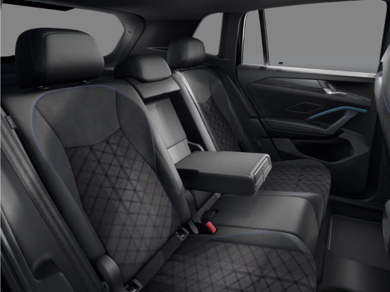 Volkswagen TIGUAN R-Line Edition 1.5 eHybrid 204 PK 6 versn. DSG · Black Style Pakket · Comfort Pakket · Trekhaak inklapbaar, met elektrische ontgrendeling, incl. aanhangermanoeuvreerhulp Trailer Assist ·