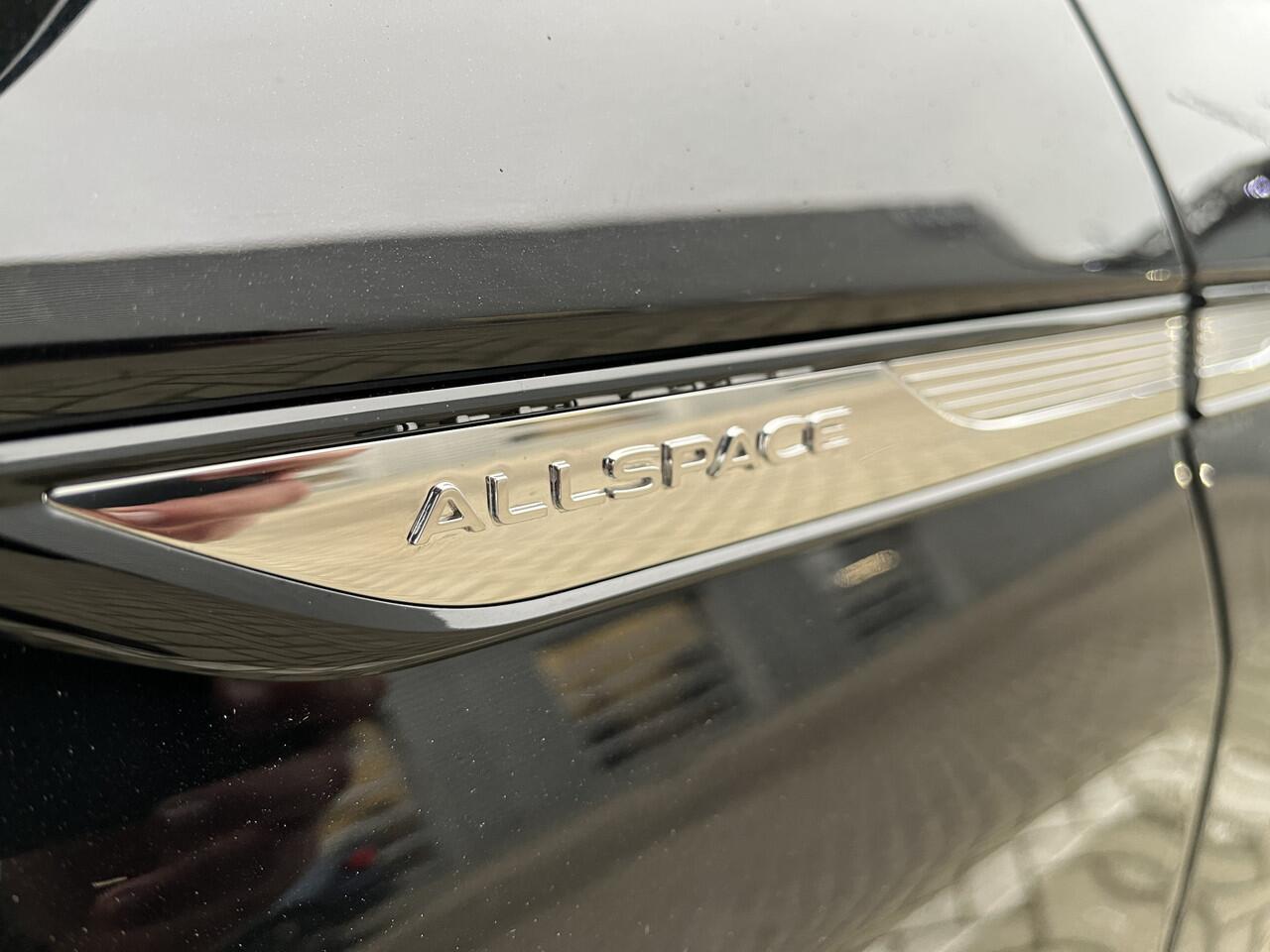 Volkswagen TIGUAN Allspace 1.5 TSI 150PK DSG Life / 7 Persoons / Digitale Cockpit / Trekhaak / Achteruitrijcamera / Parkeersensoren V + A / Achterklep elektrisch / Lane Assist **