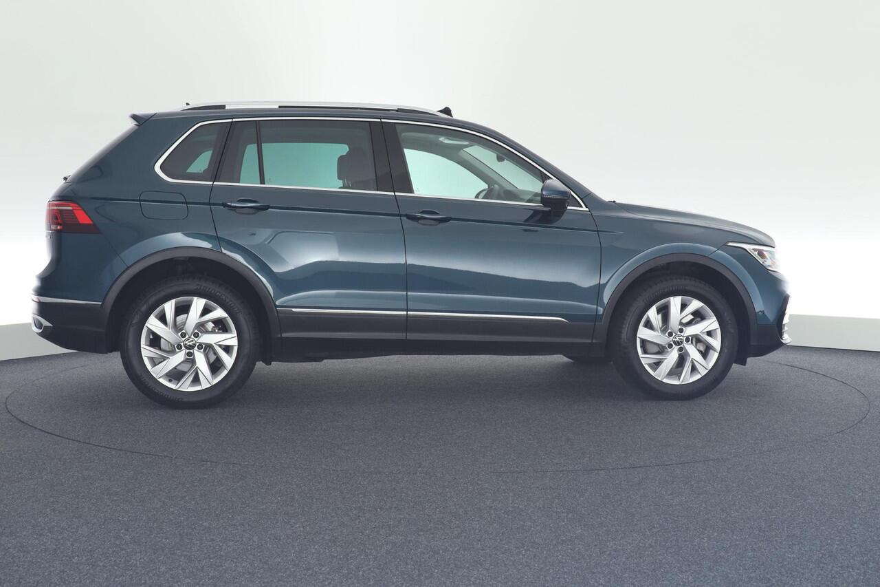 Volkswagen TIGUAN 1.4 TSI 245pk eHybrid Elegance Trekhaak 360Camera Keyless Virtual Cockpit Navigatie Panoramadak