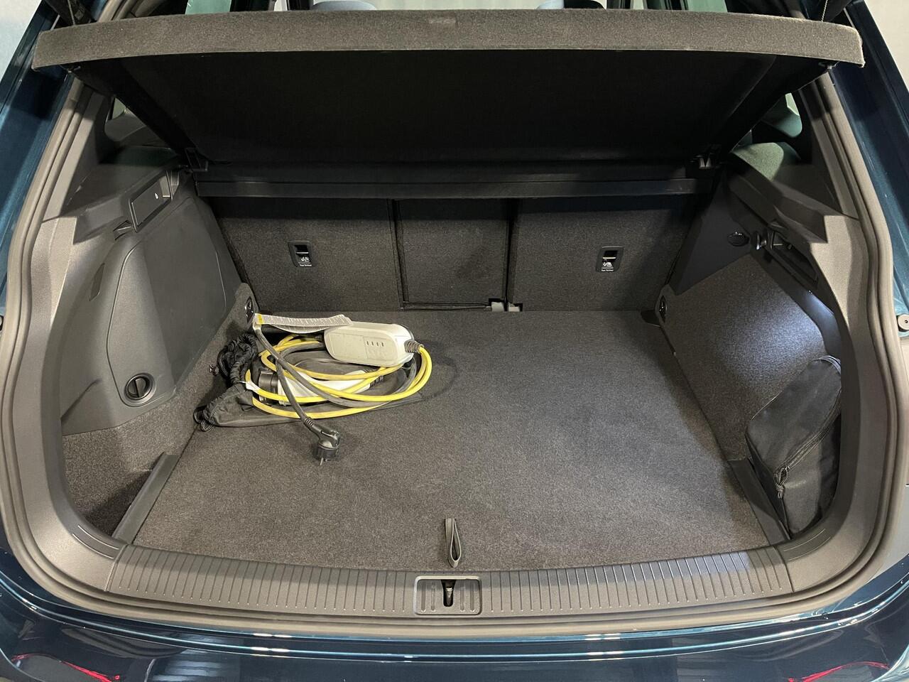 Volkswagen TIGUAN 1.4 TSI eHybrid R-Line Business+ 20"/Panoramadak/Leder + memory/360 camera/Elektrische klep/Dodehoek/Stuur + stoelverwarming/IQ Lights/Adaptieve cruise