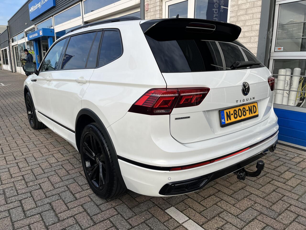 Volkswagen TIGUAN Allspace 1.5 TSI R-Line 7p. / AUTOMAAT/ PANO/ TREKHAAK/ 2X R-LINE/ 7-PERSOONS/ CAMERA/ PARK. SENSOREN/ APP-CONNECT/ ADAPT. CRUISE/ DIGITAL DASHBOARD/ LED/ NAVI/ CLIMA/ 19" LMV