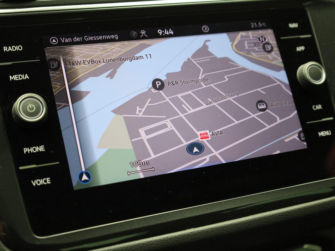 Volkswagen TIGUAN 1.4TSIeHybrid 180kW/245PK Elegance DSG · Panoramadak · Apple/Android · Camera + Parkeersensoren · Garantie tot juli 2028 of 100000km.