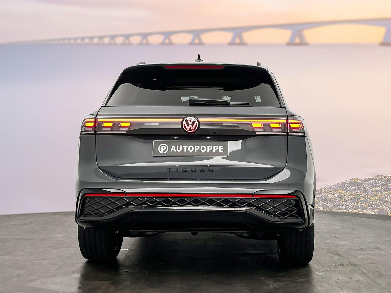 Volkswagen TIGUAN R-Line Edition Plug in Hybride 204 pk Black Style Pakket