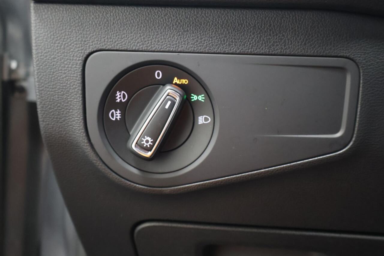 Volkswagen TIGUAN 1.5 TSI Business | Automaat | 7-persoons | Trekhaak | Panoramada