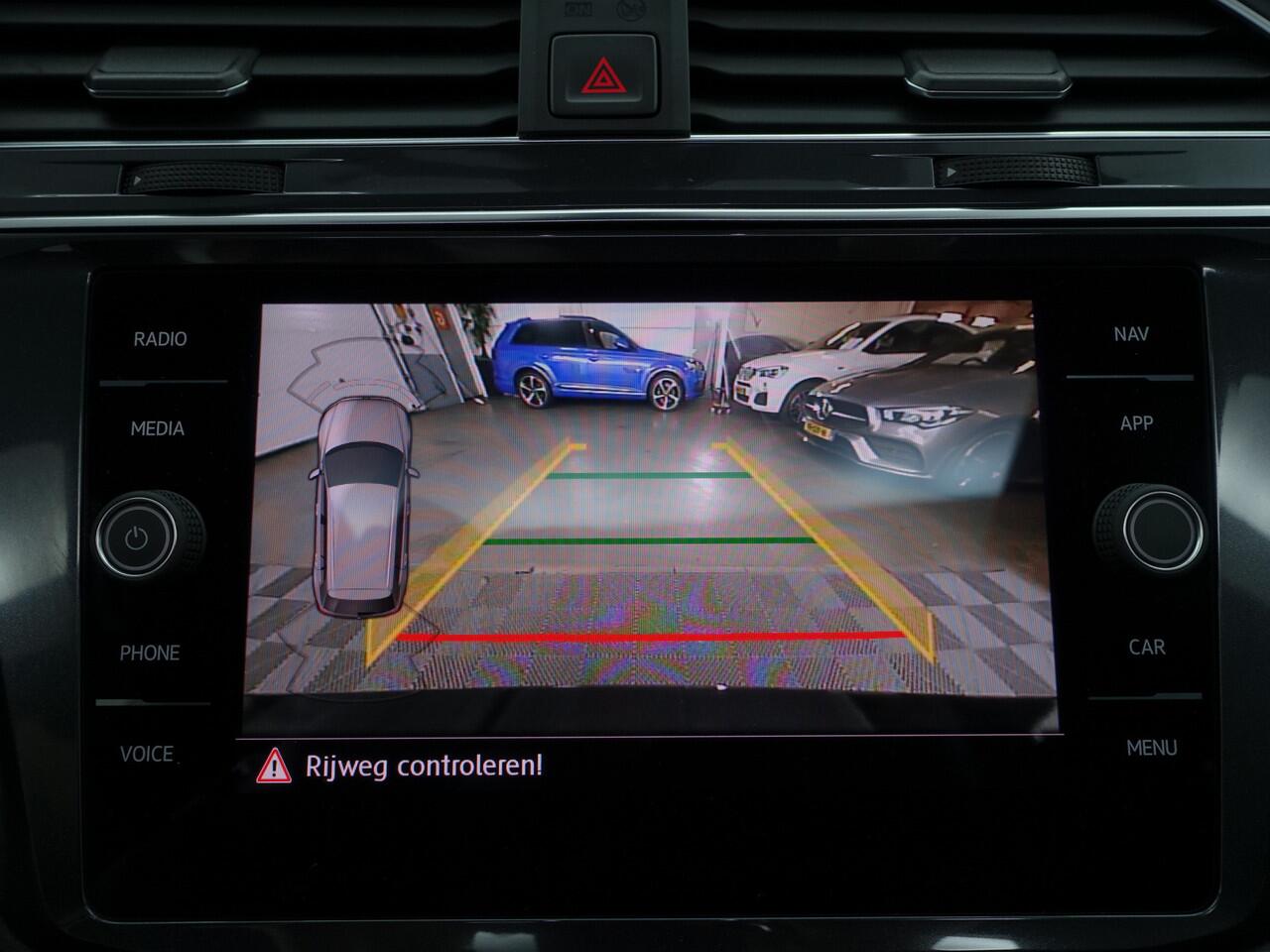 Volkswagen TIGUAN Allspace 1.5 TSI R-line+ Aut- 7 Pers, Panoramadak, Stoelmassage, Keyless, Virtual Cockpit, Park Pilot, ACC, Dynamic Select