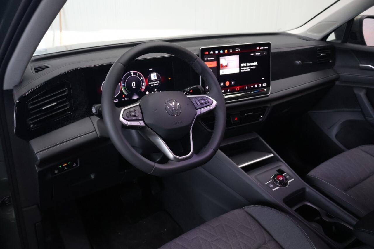 Volkswagen TIGUAN 1.5 TSI eHybrid 150 kW Life | Trekhaak | Winter Pakket | LED