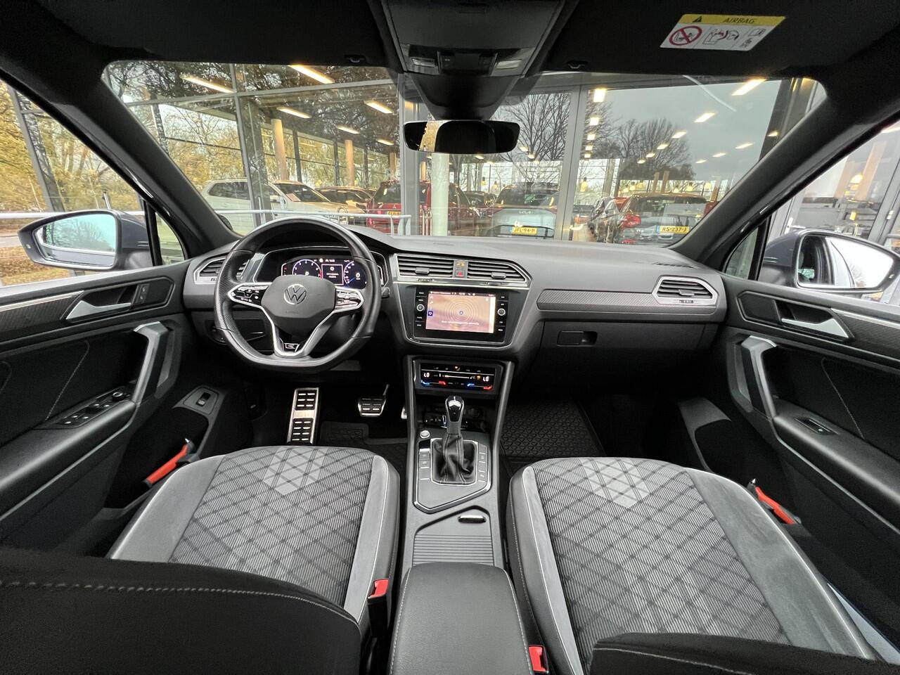 Volkswagen TIGUAN 1.5 TSI R-Line Business+ | Navigatie | Achteruitrijcamera | Carplay | Elek. trekhaak