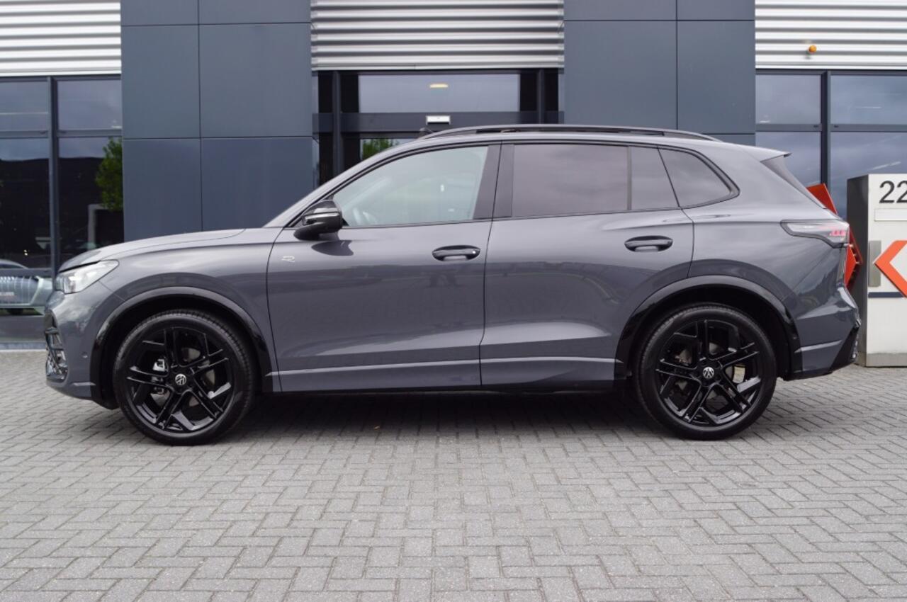 Volkswagen TIGUAN 1.5 eTSI DSG R-Line Black st 150pk /Panodak/ Navi/360gr.Camera/ Matrix LED/Trekh wegkl