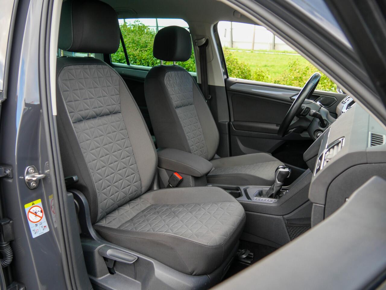 Volkswagen TIGUAN 1.4 TSI 150PK eHybrid Business+ | CAMERA | APPLE CARPLAY | NAVIGATIE |