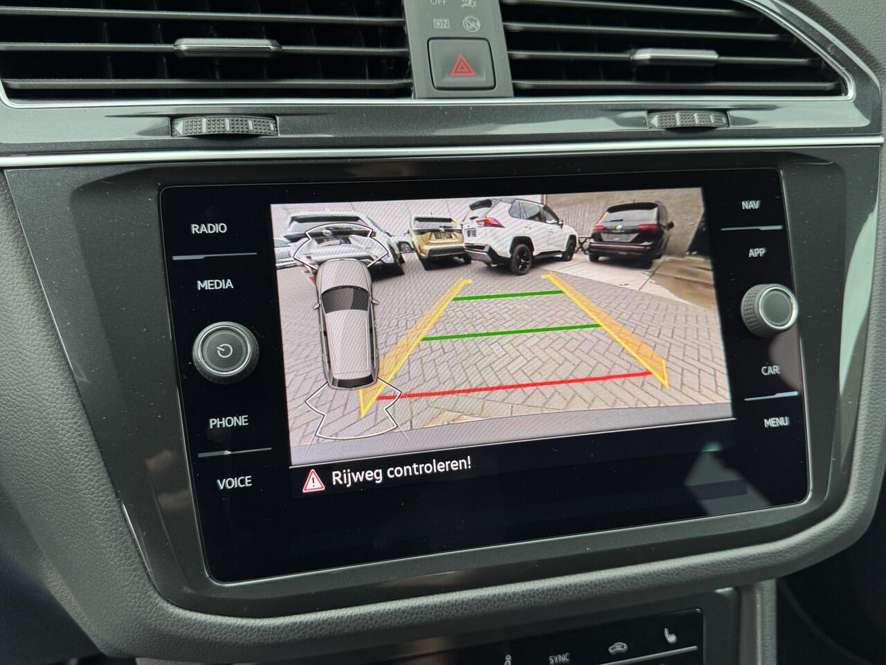 Volkswagen TIGUAN 1.5 TSI R-Line Business+ | Keyless | Side Assist | Elk A-klep | IQ Light Prijs Rijklaar!!