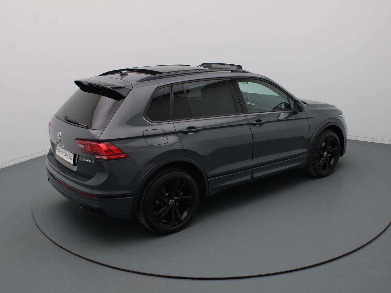 Volkswagen TIGUAN 245pk TSI eHybrid R-Line Business+ Camera | Adapt. Cruise | Navi | Parkeersens. v+a | Stoelverw. | Panoramadak