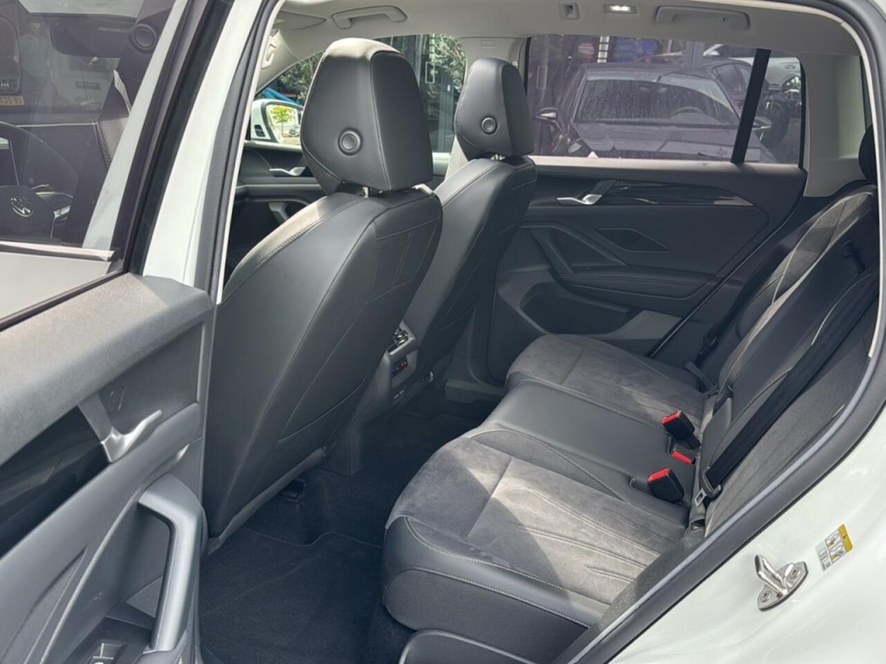 Volkswagen TIGUAN 1.5 TSI E-HYBRID ELEGANCE PANO-DAK/TREKHAAK/CAMERA/NAVI/ACC/STOELVERW