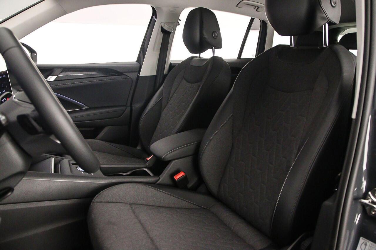 Volkswagen TIGUAN Life Edition 1.5 TSI eHybrid 204pk DSG Automaat Adaptive cruise control, Elektrische achterklep, LED koplampen, Achteruitrijcamera, Stoelverwarming, Parkeersensoren