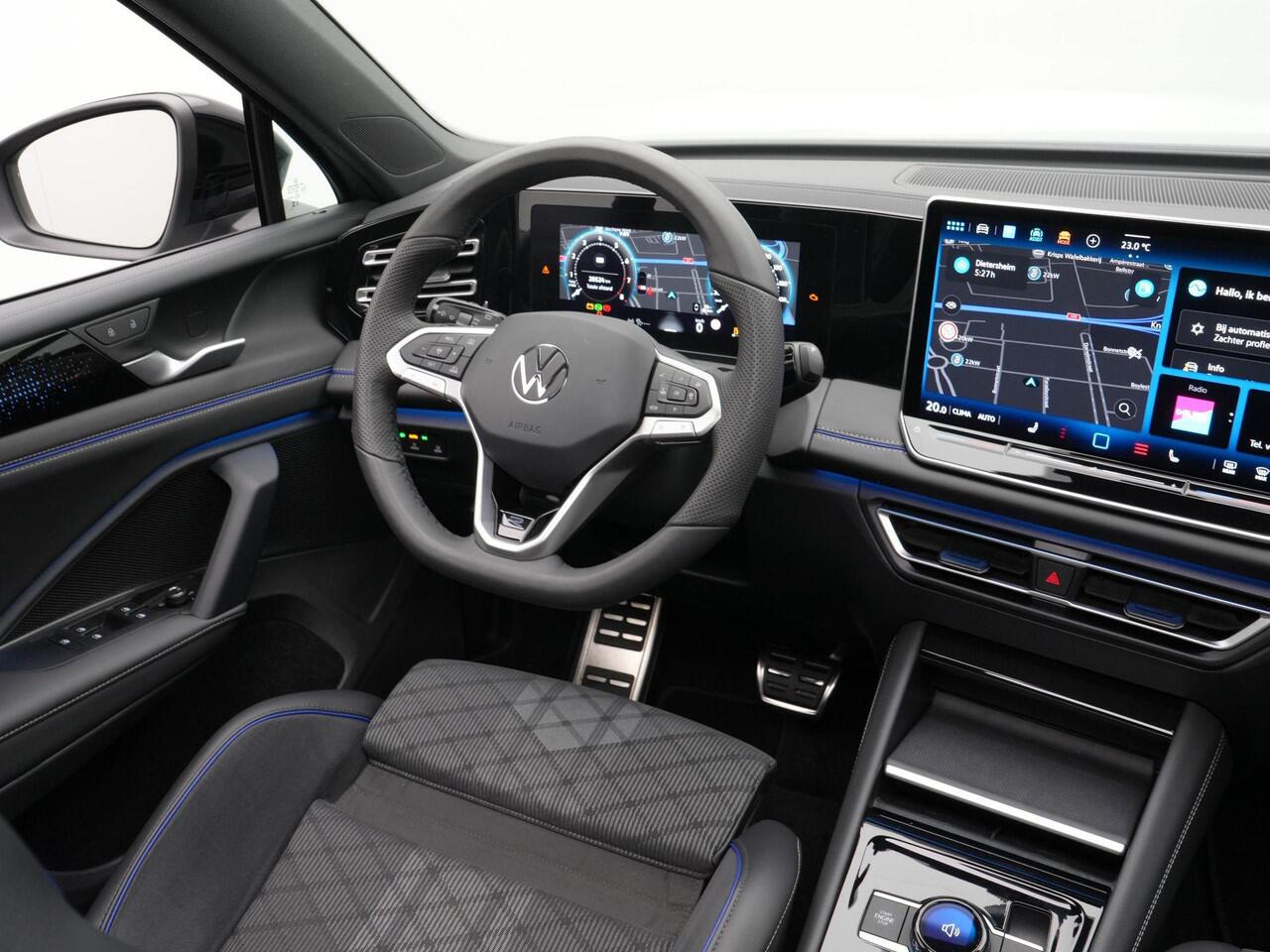 Volkswagen TIGUAN 1.5 eTSI 150 pk DSG R-Line Edition | Panoramadak | Trekhaak | Achteruitrijcamera | Stoel-/stuurverwarming | 20 inch