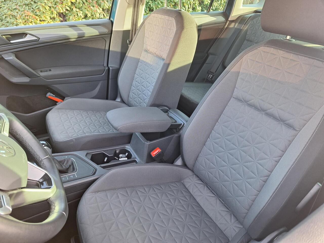 Volkswagen TIGUAN 1.5 TSI Life Business Camera, LED, LM 17", Digitaal instrumentenpaneel (Active Info Display)