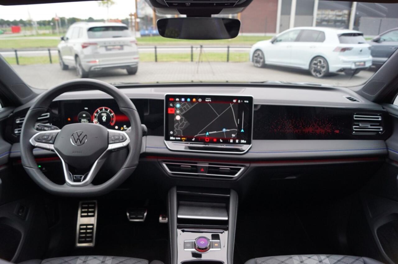 Volkswagen TIGUAN 1.5 eTSI DSG R-Line Black st 150pk /Panodak/Navi/360gr.Camera/Matrix LED/Trekh wegkl