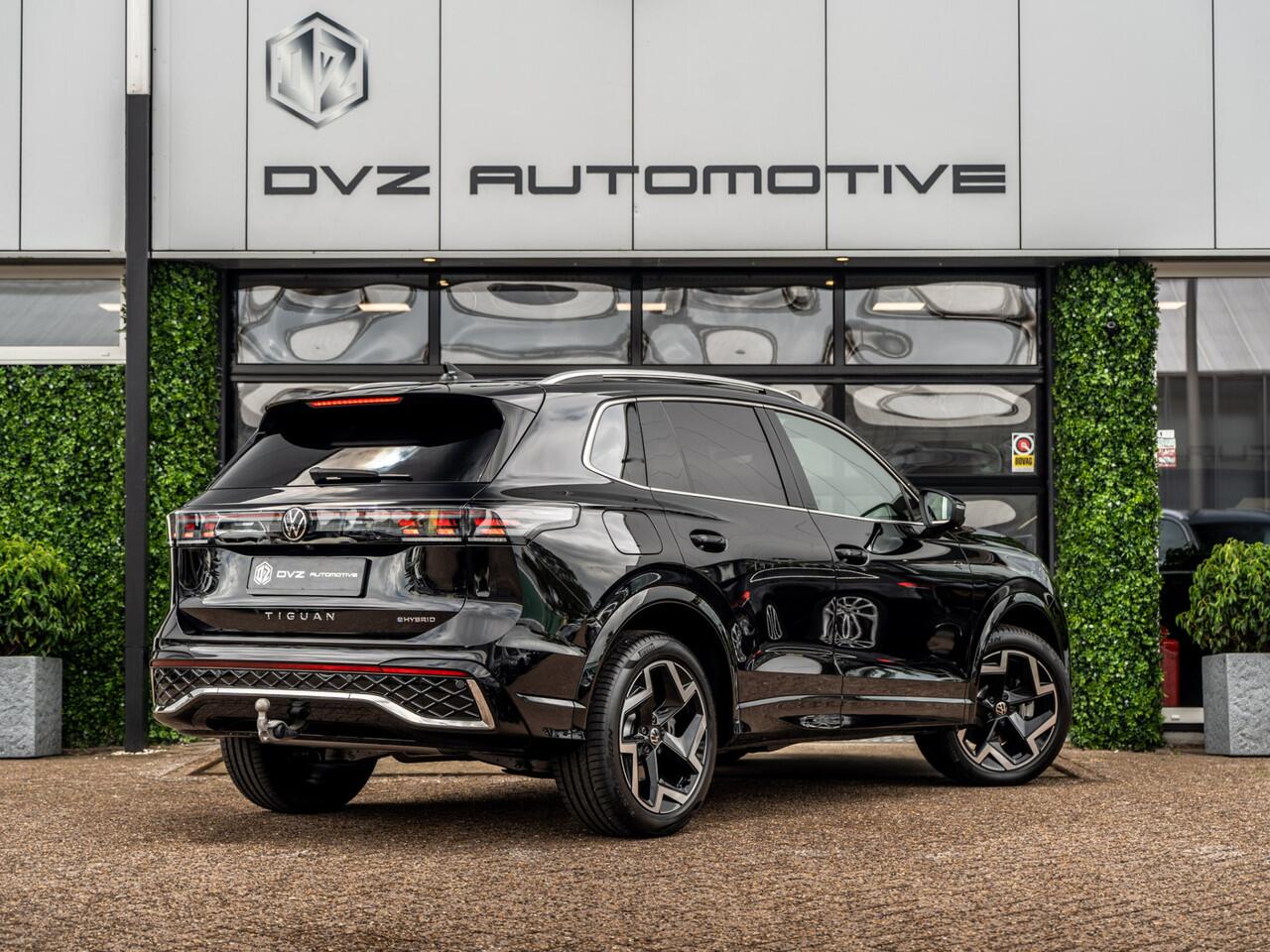 Volkswagen TIGUAN 1.5 eHybrid 272PK DSG R-Line | Massage | 360 Camera | Trekhaak | BTW | 120 km WLTP |