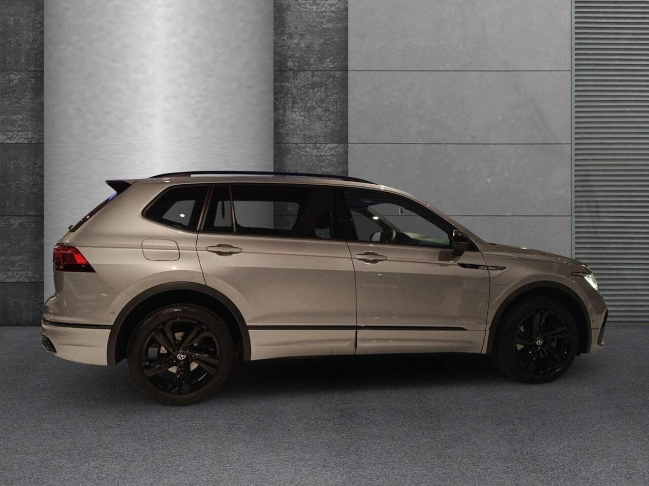 Volkswagen TIGUAN Allspace 2.0 TDI 200PK 4Motion R-Line ACC PANORAMADAK 360 CAMERA TREKHAAK