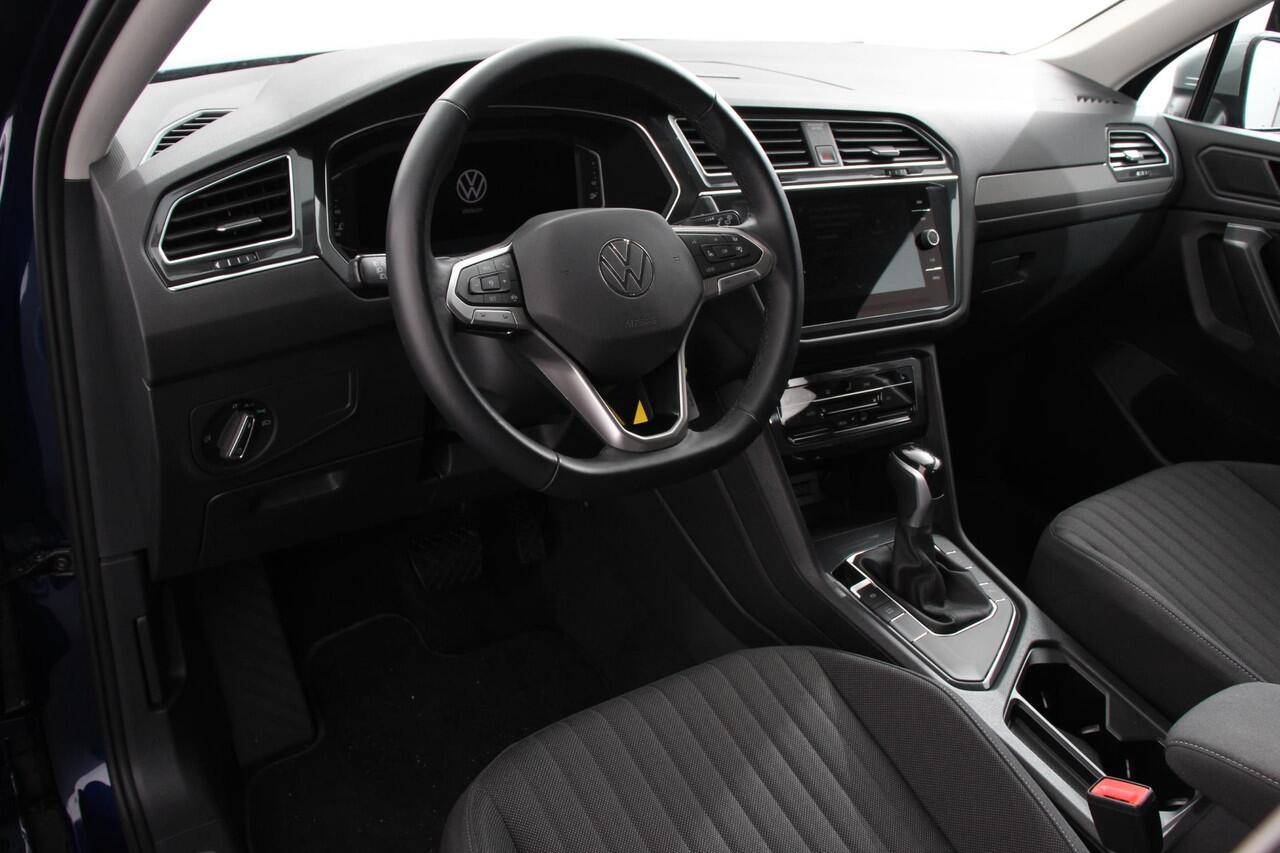 Volkswagen TIGUAN Allspace 1.5 TSI 150pk DSG Life 7p. | Navigatie | Climate Control | Trekhaak | Virtual Cockpit | Electrisch te openen achterklep | Camera