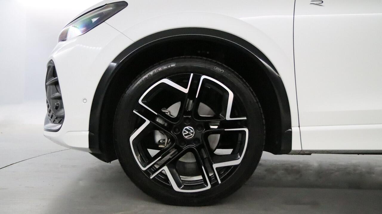 Volkswagen TIGUAN 1.5 eTSI 150pk R-Line Edition DSG / Navigatie / Stoel+Stuurverwarming / Keyless / Camera