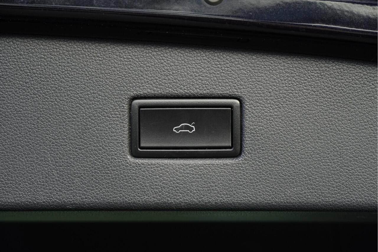 Volkswagen TIGUAN 1.5 TSI Comfortline Business BJ2019 Lmv 17" | Led | Pdc | Navi | Elek. achterklep | App-Connect | Climate control | Cruise control | Verwarmde voorstoelen | Extra getint glas