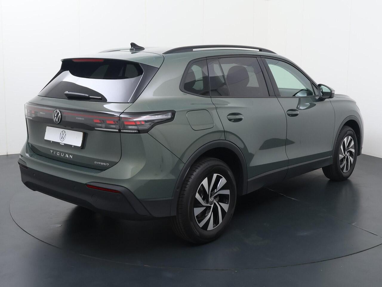 Volkswagen TIGUAN Life Edition 1.5 eHybrid 150 kW / 204 PK SUV DSG | Trekhaak wegklapbare kogel | Stoel- & stuurwielverwarming | Voorruitverwarming |