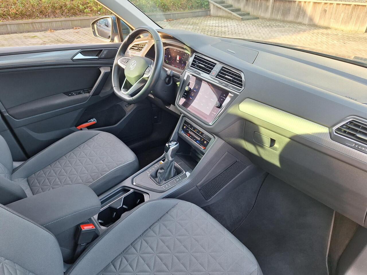 Volkswagen TIGUAN 1.5 TSI Life Business Camera, LED, LM 17", Digitaal instrumentenpaneel (Active Info Display)