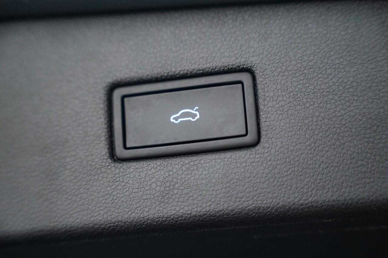 Volkswagen TIGUAN 1.4 TSI eHybrid R-Line Black style|Trekhaak|20 inch