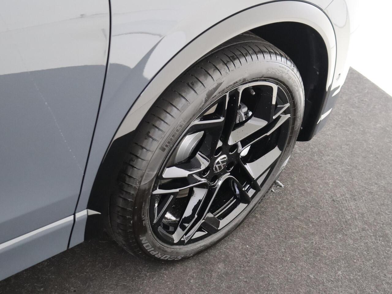 Volkswagen TIGUAN R-Line Edition - eHybrid | 'App-Connect' draadloze smartphone integratie | Automatische afstandsregeling (Adaptive Cruise Control) | Black Style Pakket