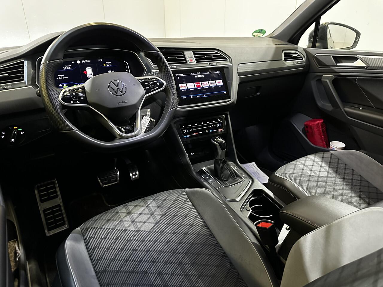 Volkswagen TIGUAN 1.4 TSI eHybrid R-Line / AUTOMAAT/ 245PK/ PARK. SENSOREN V+A/ 360 CAMERA/ STUUR+STOEL VERWARMING/ ACC/ APP-CONNECT/ DIGITAL DASH/ DAB/ NAVI/ CLIMA/ LED/ ISOFIX/ 19'' LMV