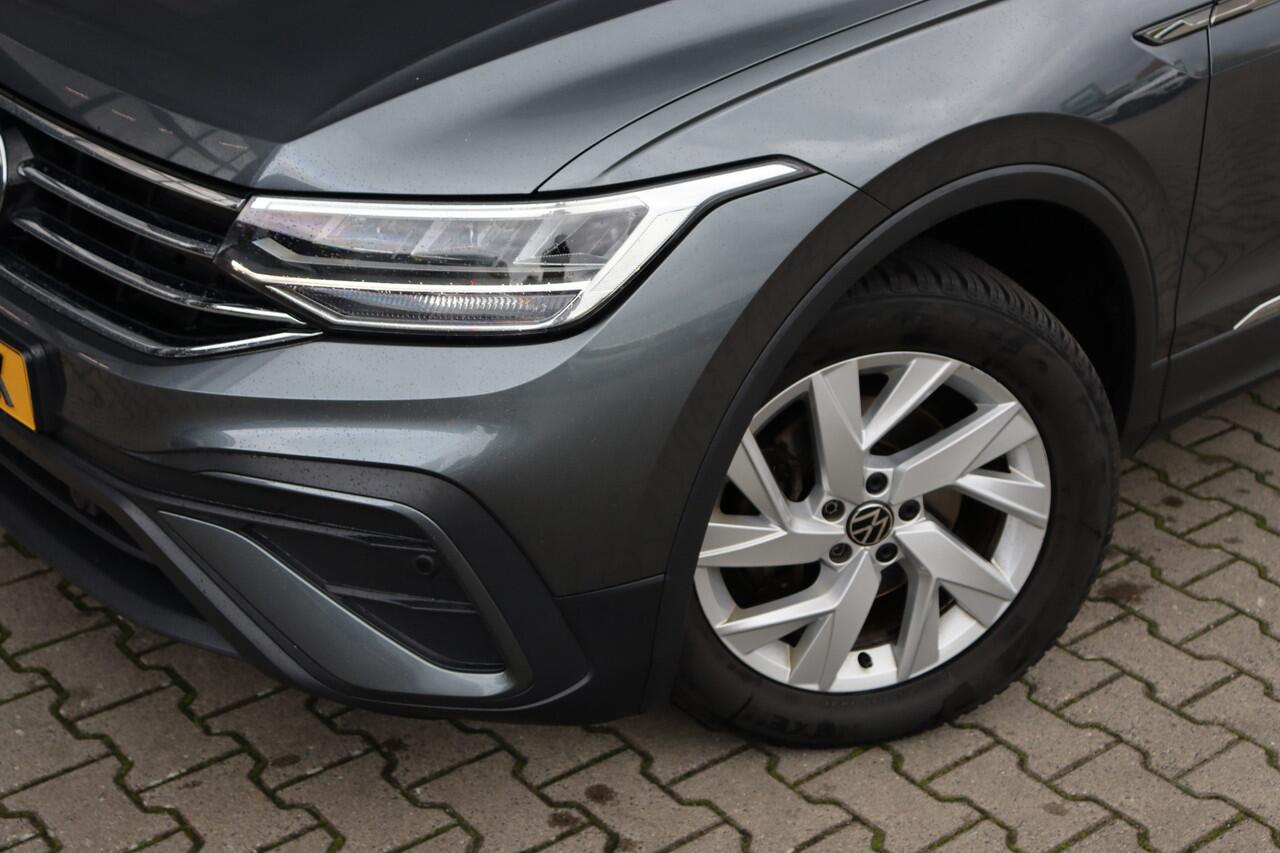 Volkswagen TIGUAN 1.5 TSI Life 7 Persoons | Trekhaak | ACC | DAB | Virtueel |