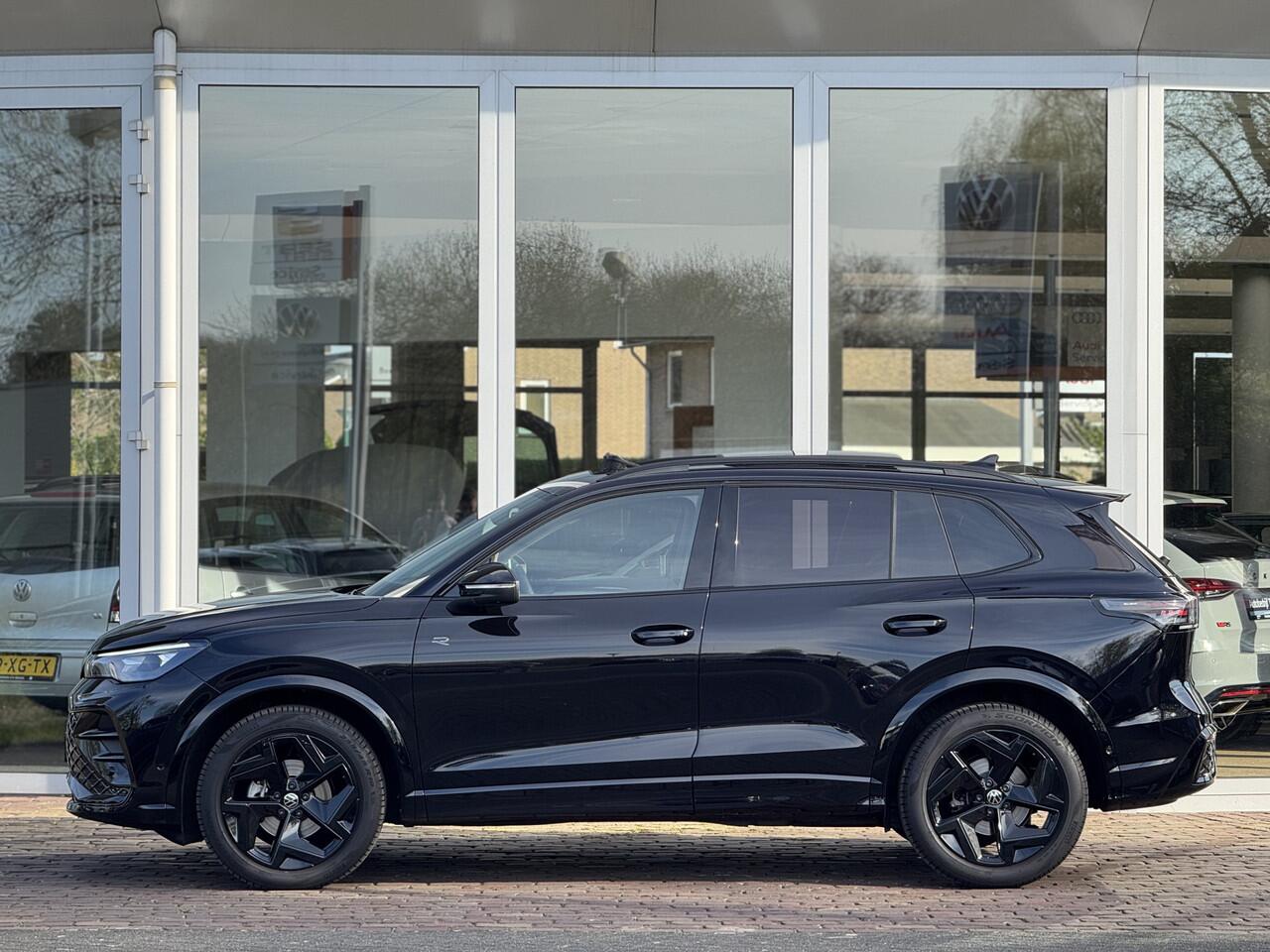 Volkswagen TIGUAN 1.5 eTSI R-Line Edition | 360° camera | Massage | Navi | HUD