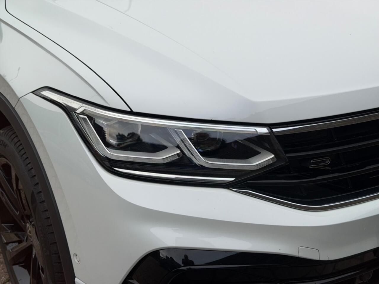 Volkswagen TIGUAN 1.4 TSI eHybrid R-LINE Black Style Panodak Trekhaak Leer