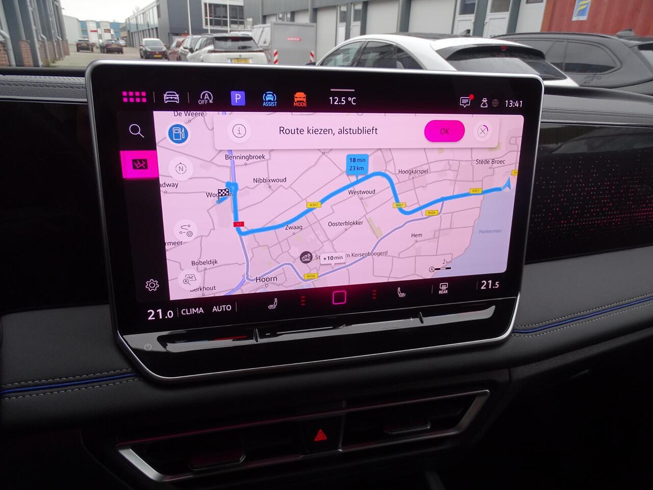 Volkswagen TIGUAN 1.5 eTSI R-Line Business AUTOMAAT| VOL OPTIES! |SPORT INTERIEUR| CAMERA| NAVIGATIE| DODE HOEK DETECTIE| PARKEERSENSOREN