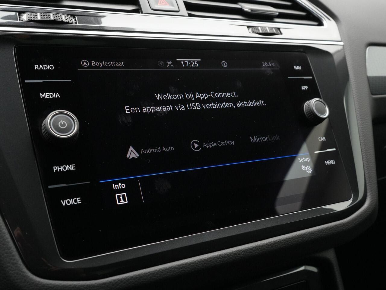 Volkswagen TIGUAN 1.5 TSI 131 pk Life | LED koplampen | Trekhaak | Achteruitrijcamera | Carplay | Keyless | 17 inch lichtmetalen