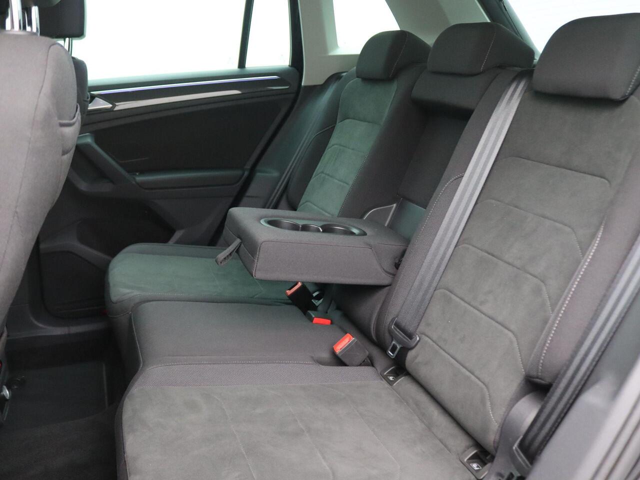 Volkswagen TIGUAN 1.5 TSI Elegance 150PK DSG 360gr. Camera, Keyless, Navi Pro, Matrix LED-verlichting, Stoelverwarming, Trekhaak, 19" LM Velgen, Adaptieve Cruise Control