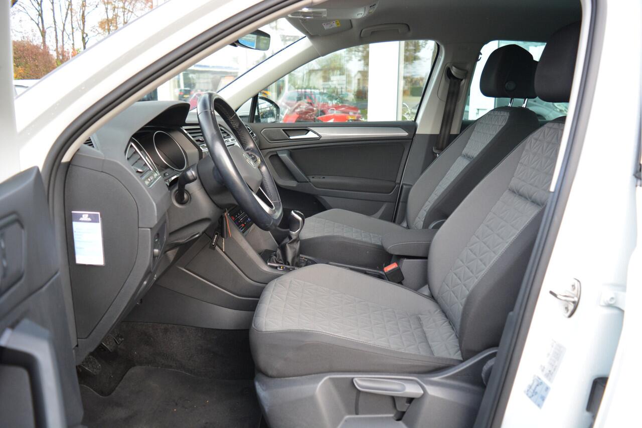Volkswagen TIGUAN 1.5 TSI Life | Adaptive | CarPlay | Trekhaak | PDC V+A | Clima | Orig. NL |