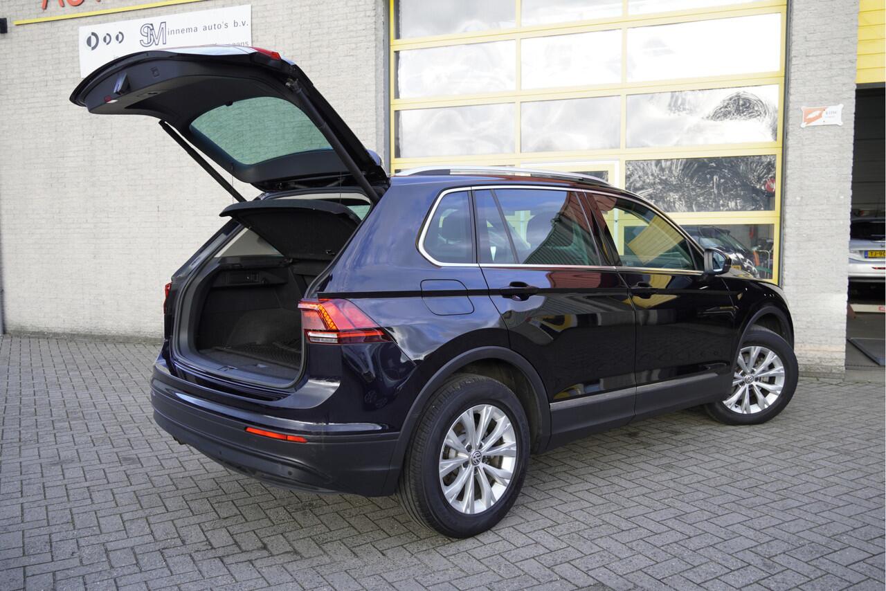Volkswagen TIGUAN 1.5 TSI Comfortline Business BJ2019 Lmv 17" | Led | Pdc | Navi | Elek. achterklep | App-Connect | Climate control | Cruise control | Verwarmde voorstoelen | Extra getint glas