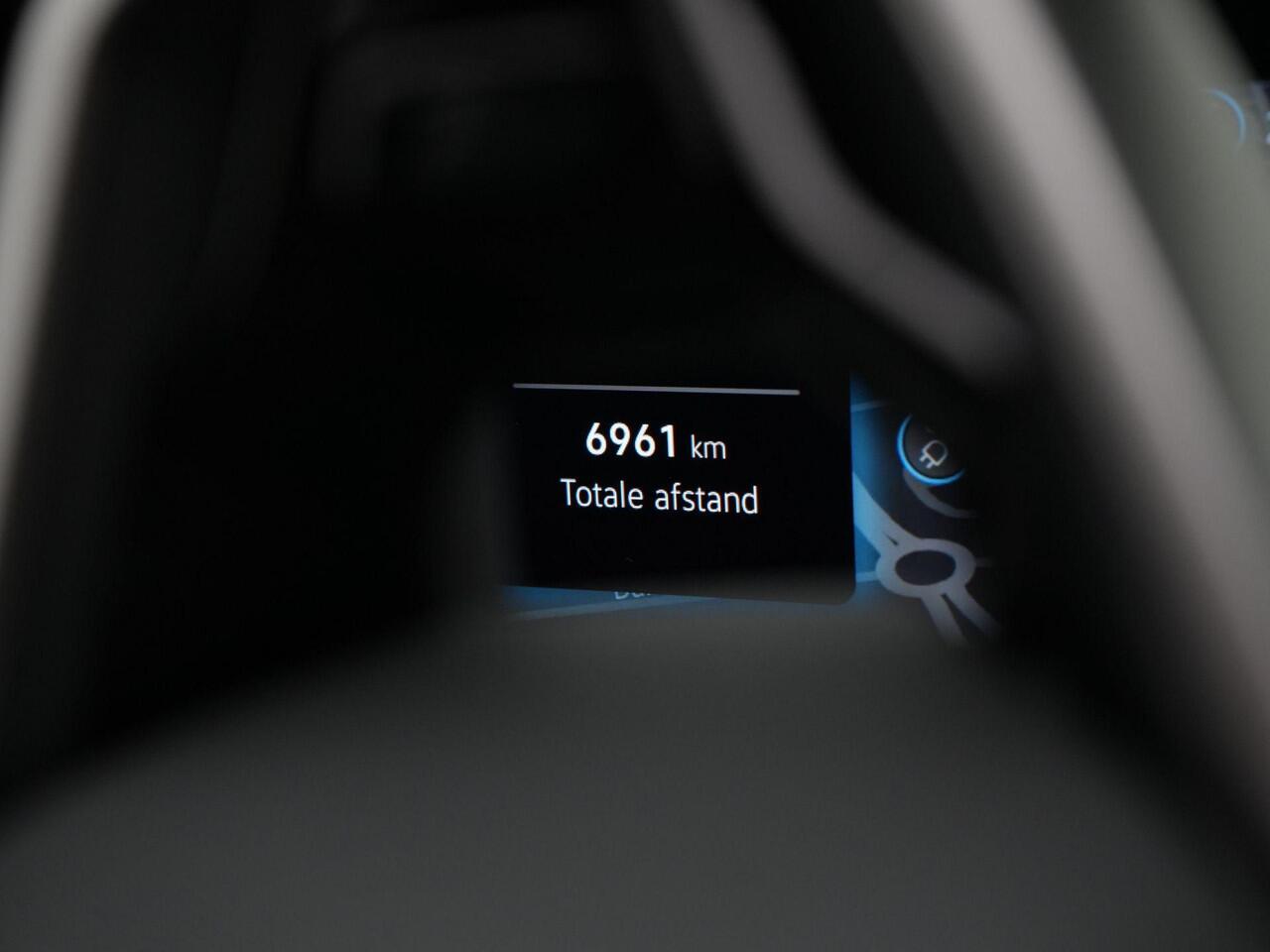 Volkswagen TIGUAN 1.5 eTSI 150 pk DSG R-Line Edition | Panoramadak | Trekhaak | Stuur-/stoelverwarming | Achteruitrijcamera | Massage