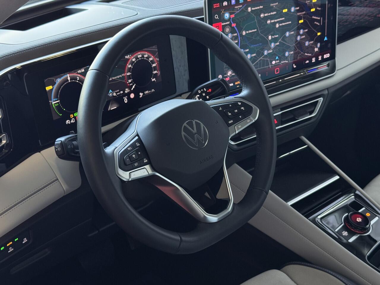 Volkswagen TIGUAN 1.5 eHYBRID 204PK ELEGANCE 360.CAM TREKHAAK ELEK.KLEP XL.NAVI MATRIX.LED HARMAN KARDON HEADUP phev "Volkswagen rijden begint bij Topautos.nl - 75 topmodellen direct op voorraad!"