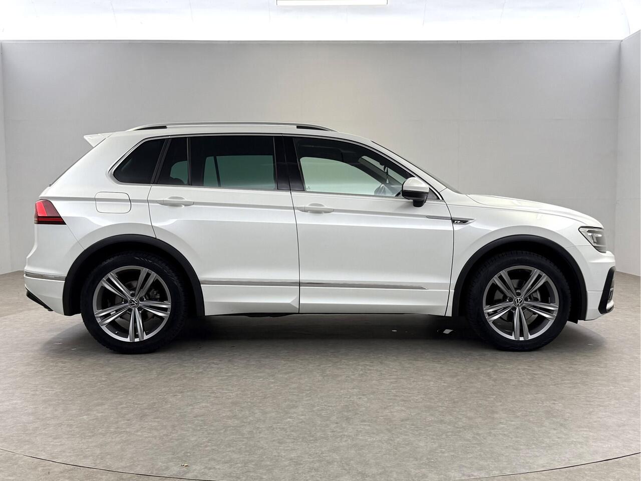 Volkswagen TIGUAN 1.5 TSI ACT 150PK R-line | Virtual | Carplay | Trekh. | Adaptive Cruise | LED | Parkeersens. | NAP