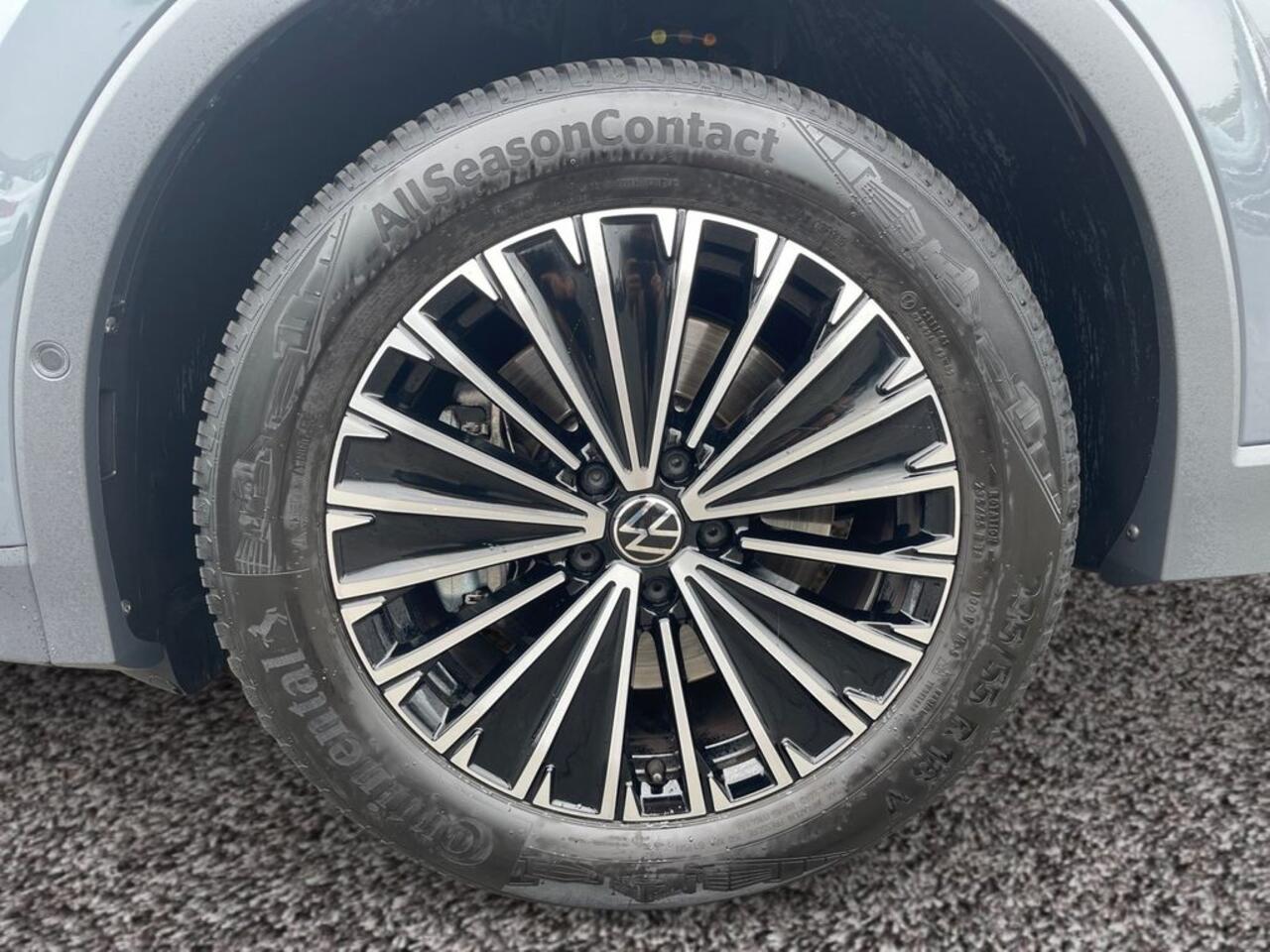 Volkswagen TIGUAN 2.0 TDI 4Motion DSG 193 PK ACC Navi LED Camera Trekhaak 18 Inch