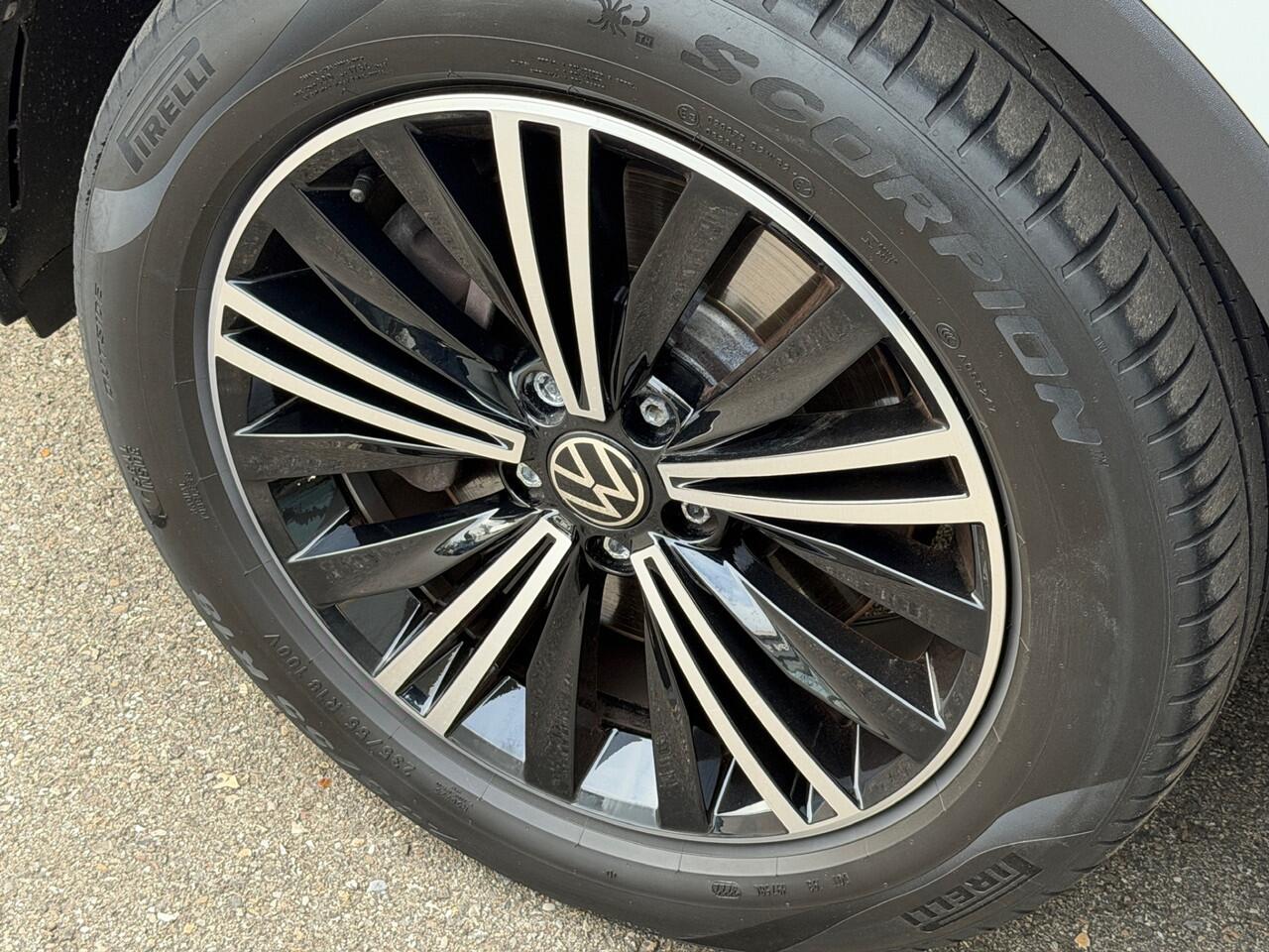 Volkswagen TIGUAN 1.4 TSI DSG eHybrid Life | Leder | Trekhaak | 360 Camera | Elek. klep | Rijklaar incl. 1 jaar Bovag garantie