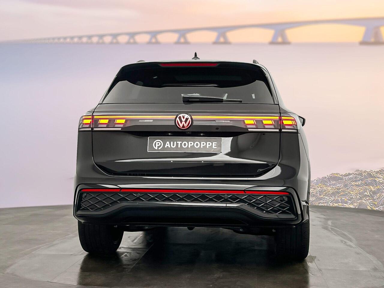 Volkswagen TIGUAN R-Line Edition Plug in Hybride 204 pk Black Style Pakket