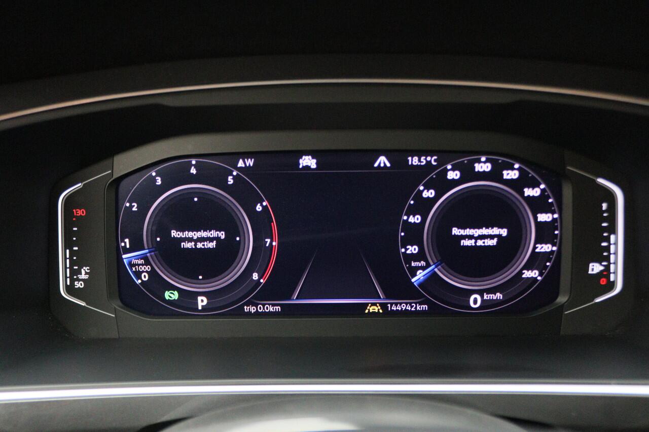 Volkswagen TIGUAN Allspace 1.5 TSI DSG Highline Business R Virtual Cockpit, ACC, Verwarmde Voorruit, Camera, Apple Carplay, LED, 19''