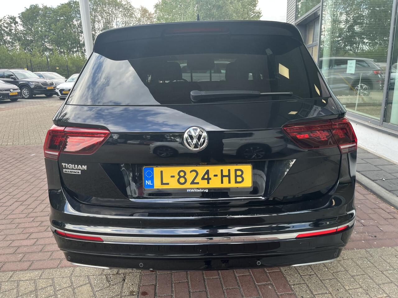 Volkswagen TIGUAN Allspace 1.5 TSI Highline Business R 7p. / R-Line Exterieur / LED / Virtual Cockpit / Elek. Zwenkbare Trekhaak / Elek Achterklep / Camera / 19" LMV