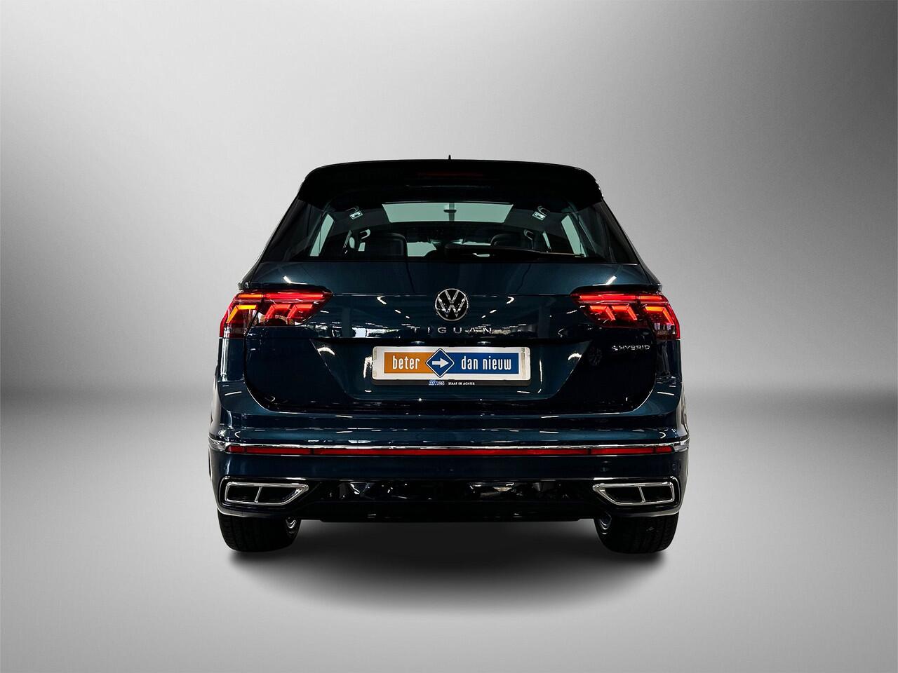 Volkswagen TIGUAN 1.4 245pk TSI eHybrid R-Line Business+ Verwarmbaar stuurwiel | Panoramisch schuif-, kanteldak | Koplampverlichting LED 'Matrix' (IQ.Light)