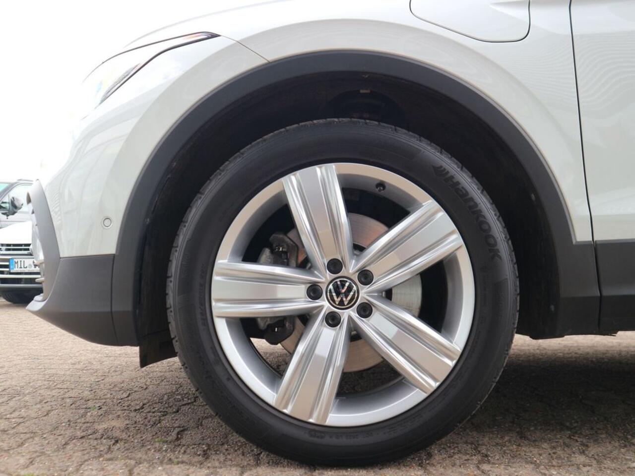 Volkswagen TIGUAN 1.4 TSI eHybrid ACC Trekhaak Matrix LED Head-Up Camera 19 Inch Stoelverwarming