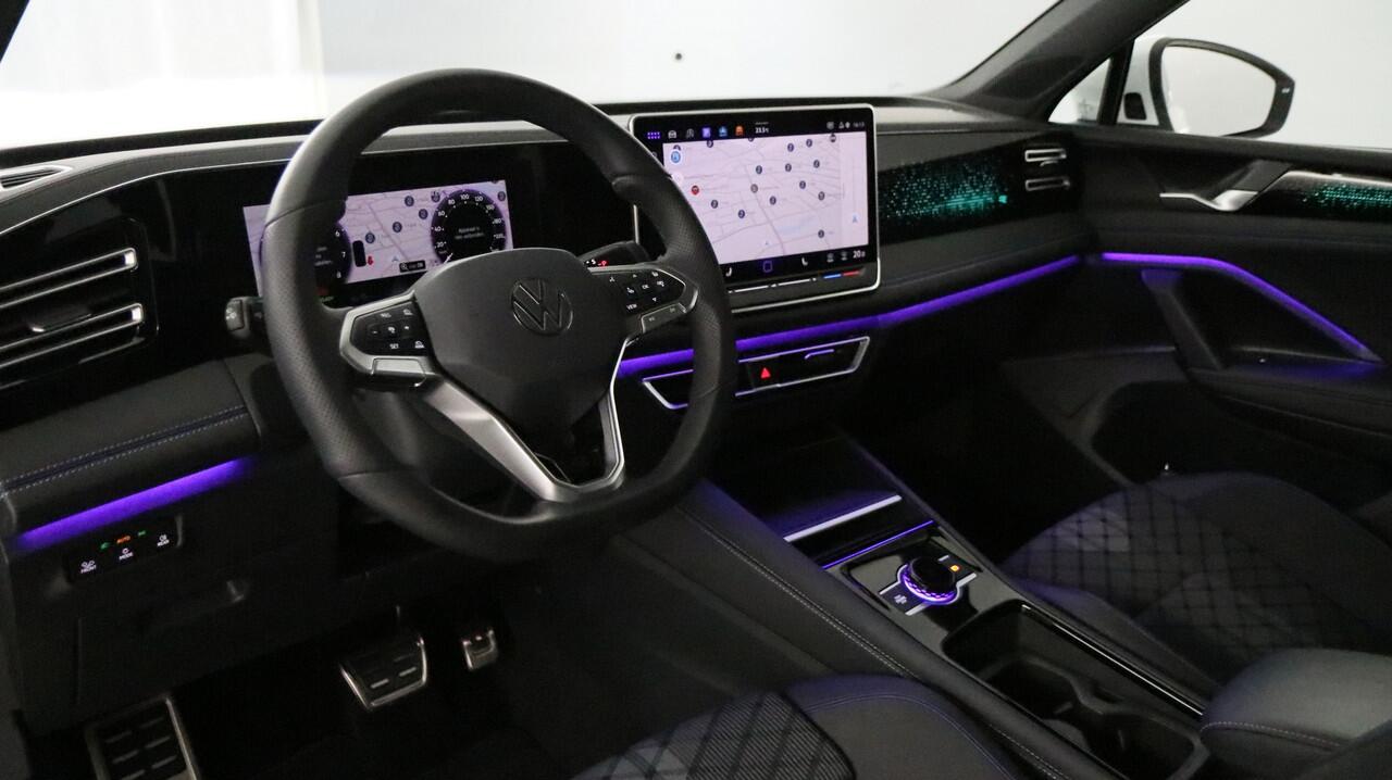 Volkswagen TIGUAN 1.5 eTSI 150pk R-Line Edition DSG / Navigatie / Stoel+Stuurverwarming / Keyless / Camera